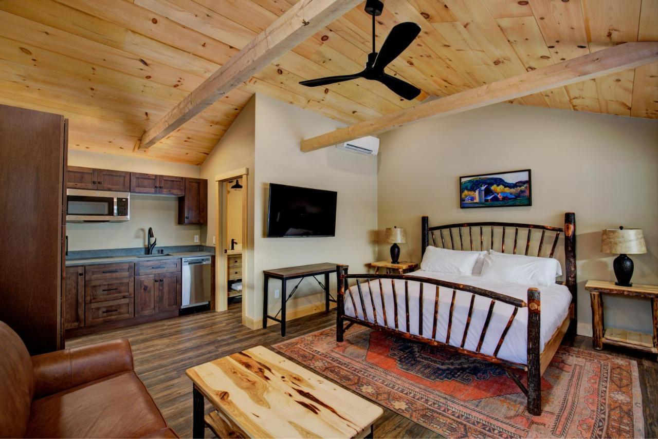 The Lodge By Sunapee Stays Екстериор снимка